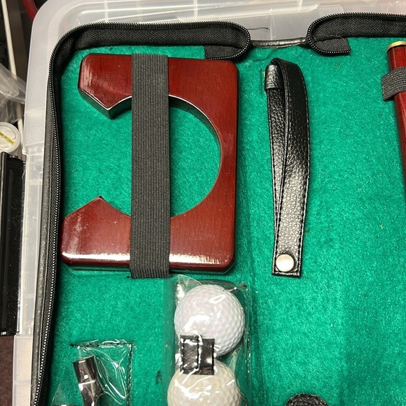 Black Leather Portable Golf Set - Picture 5 of 5